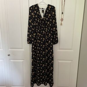 Women’s mid sleeve maxi dress